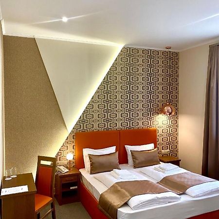 Hotel Borostyan Panzio Kaposvár Exteriér fotografie