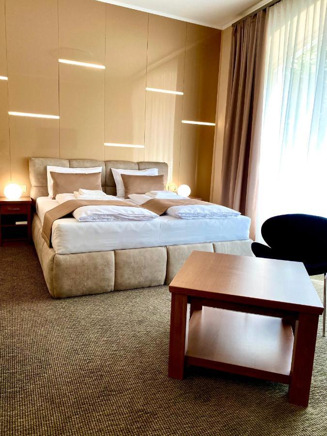 Hotel Borostyan Panzio Kaposvár Exteriér fotografie