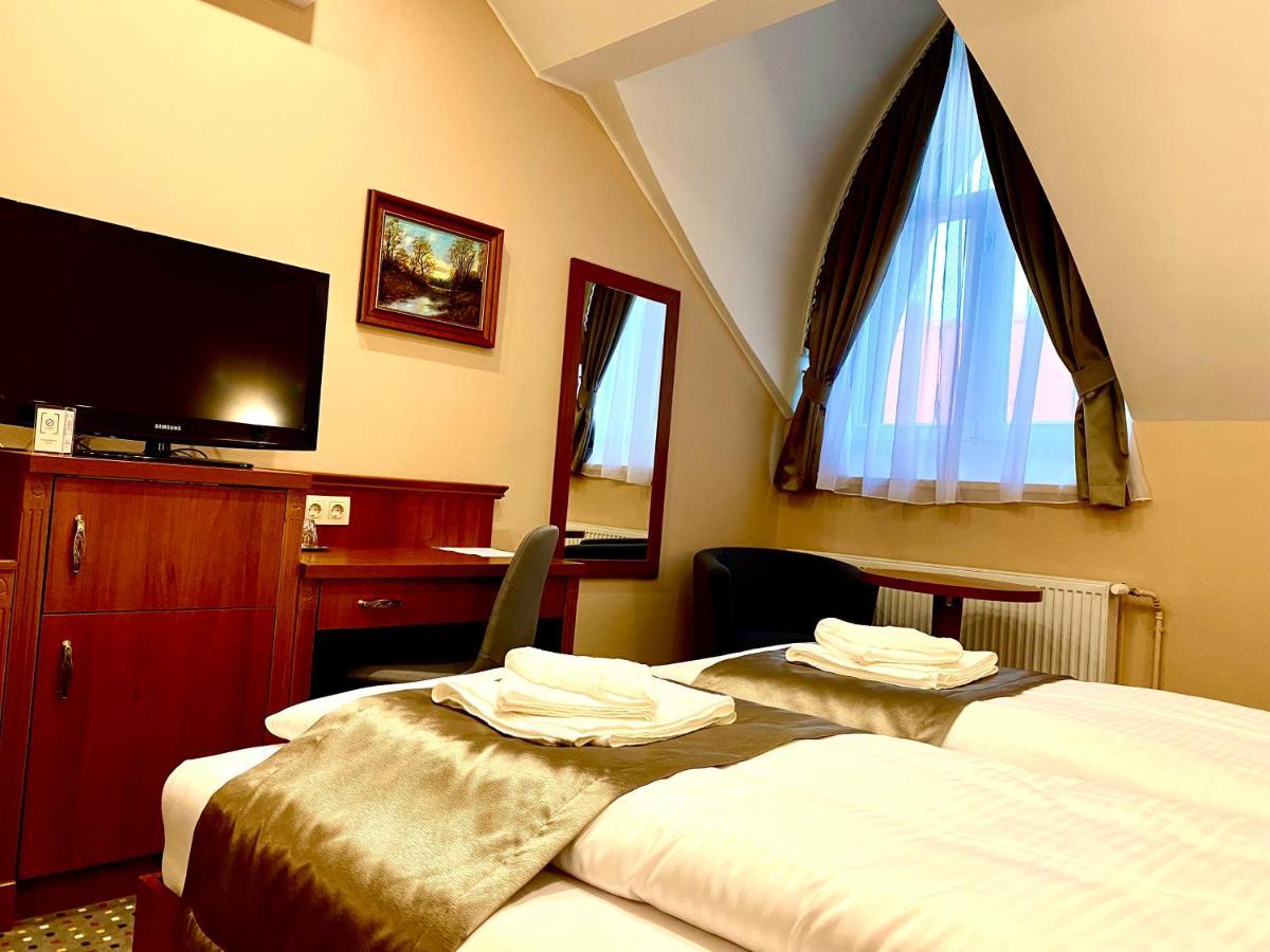 Hotel Borostyan Panzio Kaposvár Exteriér fotografie