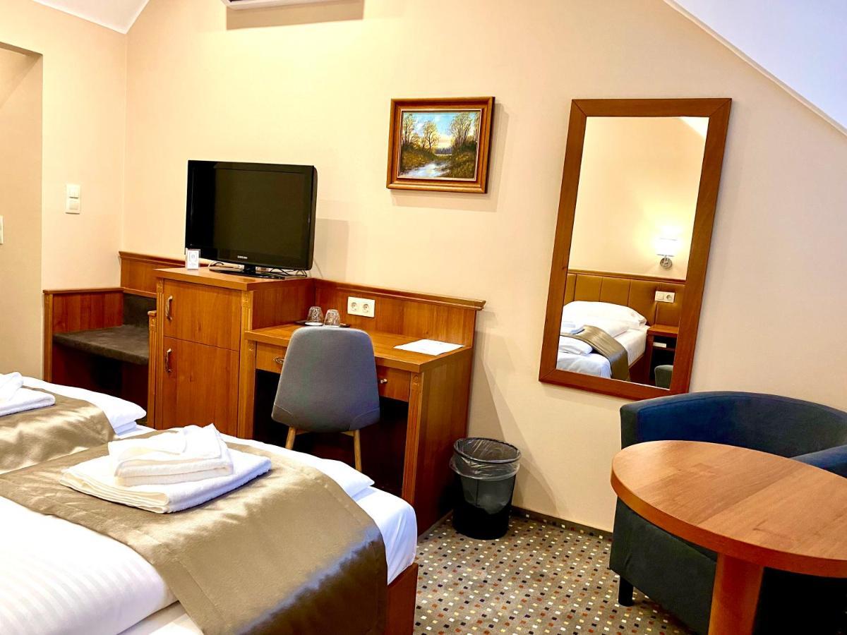 Hotel Borostyan Panzio Kaposvár Exteriér fotografie