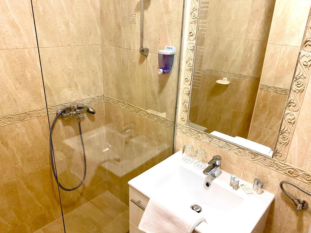 Hotel Borostyan Panzio Kaposvár Exteriér fotografie