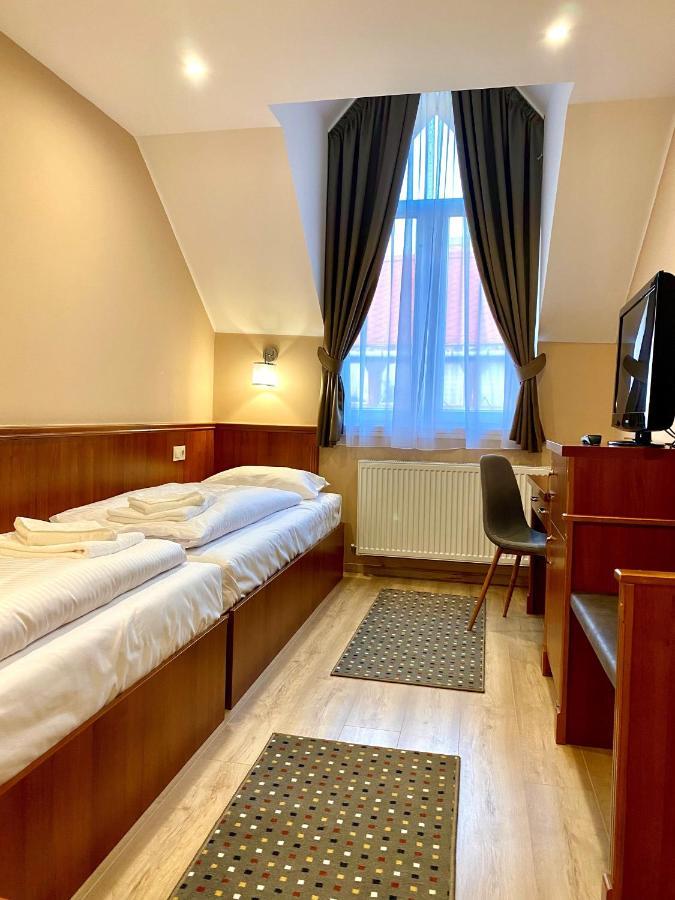 Hotel Borostyan Panzio Kaposvár Exteriér fotografie